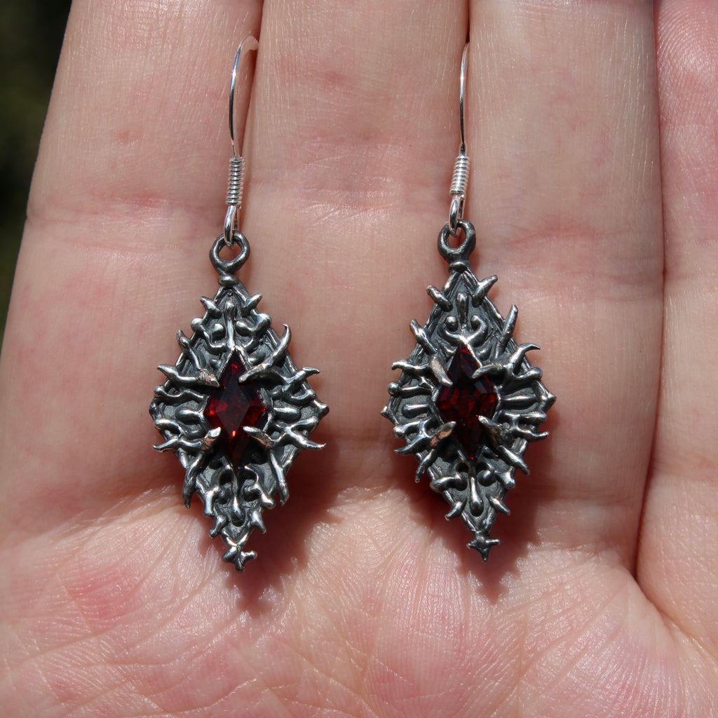 Garnet shadow Earrings